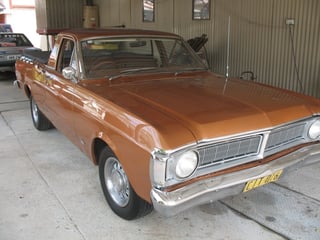 XY Falcon Ute 302 V8