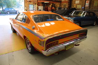 VH E38 Valiant Charger