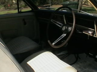 HK 327 Bathurst Monaro