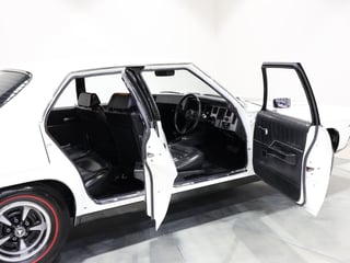 1974 Holden HQ Monaro GTS 308 4sp - Glacier White