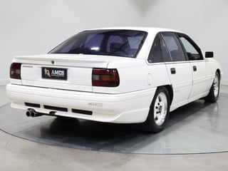 1989 HSV VN SV89 Build No 149 - Alpine White
