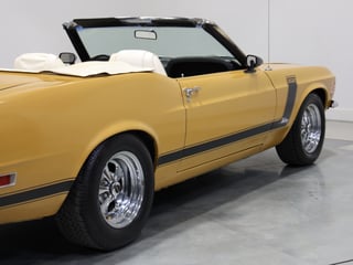 1970 Ford Mustang Convertible 302ci - Bright Gold 