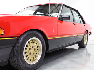 1982 Ford XE Fairmont Ghia ESP - 4.9 Litre V8 4 Speed …