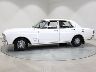 1971 Ford XY Fairmont 302 V8 - Ultra White