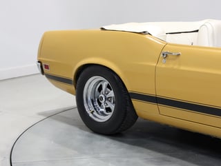 1970 Ford Mustang Convertible 302ci - Bright Gold 