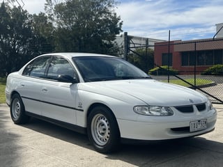 2000 VTII Commodore Executive  - Factory  5.7L Gen III LS1 6 spd Man