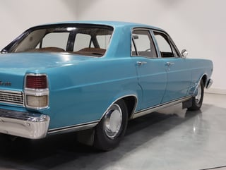 1971 Ford ZD Fairlane 302ci V8 - Teal Glow