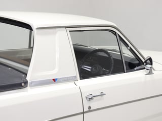 1971 Chrysler VG Valiant Wayfarer Utility 318ci Fireball V8 - Bondi Bleach White
