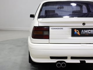 1989 HSV VN SV89 Build No 149 - Alpine White
