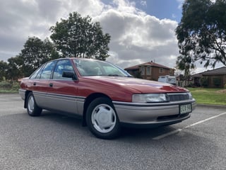1990 VN Holden Calais 5.0 Litre V8
