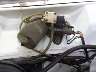 1971 Ford XY Fairmont 302 V8 - Ultra White