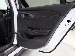 2016 HSV Clubsport R8 Tourer Build No 097 - Heron White …