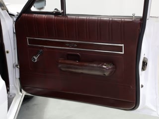 1971 Ford XY Fairmont 302 V8 - Ultra White