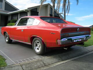 VH E55 Valiant Charger