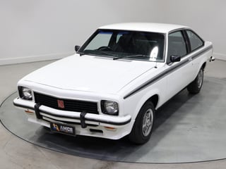 1976 Holden LX Torana SS Hatchback - 5.0L Trimatic - Cotillion White