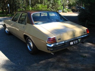 1977 HX Holden Kingswood Deluxe 4.2L