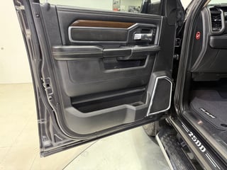 2022 RAM 2500 Heavy Duty Laramie - 27,200 km