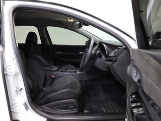 2016 HSV Clubsport R8 Tourer Build No 097 - Heron White …