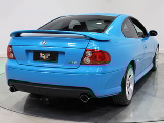 2004 Holden VZ Monaro CV8 - Turismo Mica - 1,974km