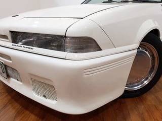 1987 VL HDT Group 3 Signature Series