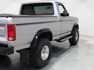 1982 Ford F-Series Pickup F100 RHD 4x4 - 351 V8
