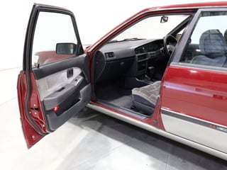 1991 Nissan Pintara Ti - 86,534km - Burgundy Metallic