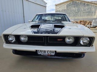 1975 Ford XB GT Falcon - Polar White