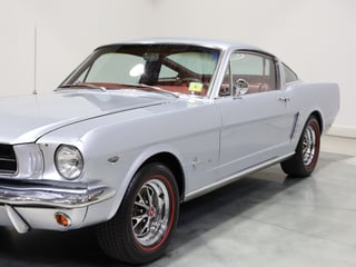 1965 Ford Mustang Fastback 2+2 - Silver Smoke Grey
