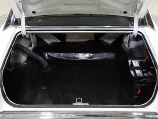 1971 Ford XY Fairmont 302ci Windsor - Ultra White