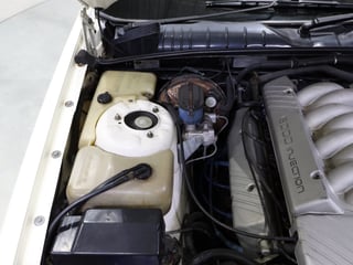 1989 HSV VN SV89 Build No 149 - Alpine White