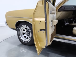 1976 Chrysler CL Valiant Regal SE - Topaz Gold Metallic