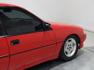 1990 Holden VN  5.0L V8 - SV Enhanced Build No E789 - Maranello Red