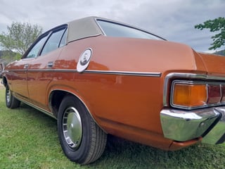 1976 XB Ford Fairmont 302 V8 - Copper Bronze