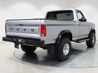 1982 Ford F-Series Pickup F100 RHD 4x4 - 351 V8