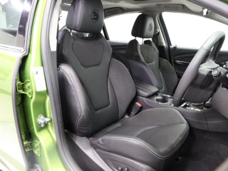 2016 HSV GTS W507 - Jungle Fever 3,218 km