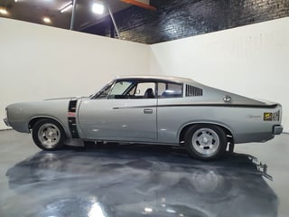 1971 VH Charger R/T E38 - BIG TANK