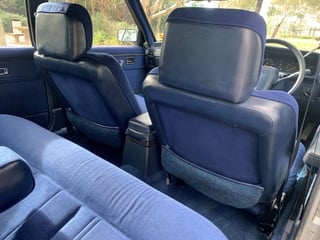 1982 VH SL/E Commodore 5 Litre V8 Shadow Tone