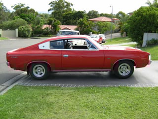 VH E55 Valiant Charger