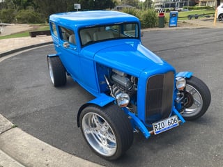 1932 Ford Tudor Hot Rod