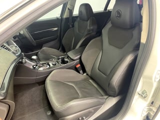 2016 HSV Gen-F2 Clubsport R8 LSA Tourer