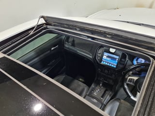 2012 Chrysler 300 SRT8 6.4L V8