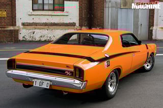 VH Valiant Pacer R/T Hardtop 340 6 Pack V8