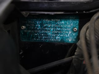 2004 Ford F-150 SVT Lightning RHD - Raven Black 