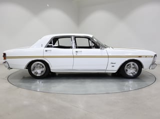 1971 Ford XY Fairmont 302ci Windsor - Ultra White