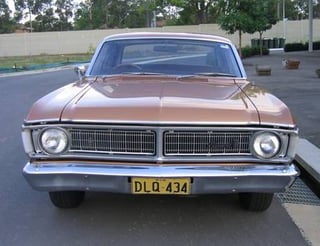 XY Fairmont 302 V8