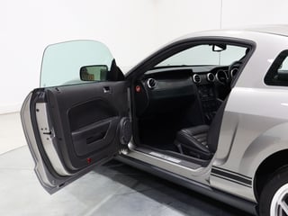 2007 Ford Shelby Mustang GT500 SVT 8,744 miles - Vapor Silver Metallic