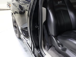 2004 Ford F-150 SVT Lightning RHD - Raven Black 