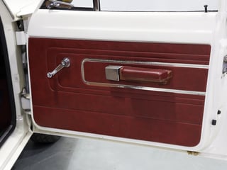 1971 Chrysler VG Valiant Wayfarer Utility 318ci Fireball V8 - Bondi Bleach White