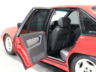 1990 Holden VN  5.0L V8 - SV Enhanced Build No E789 - Maranello Red