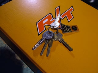 VH E38 Valiant Charger